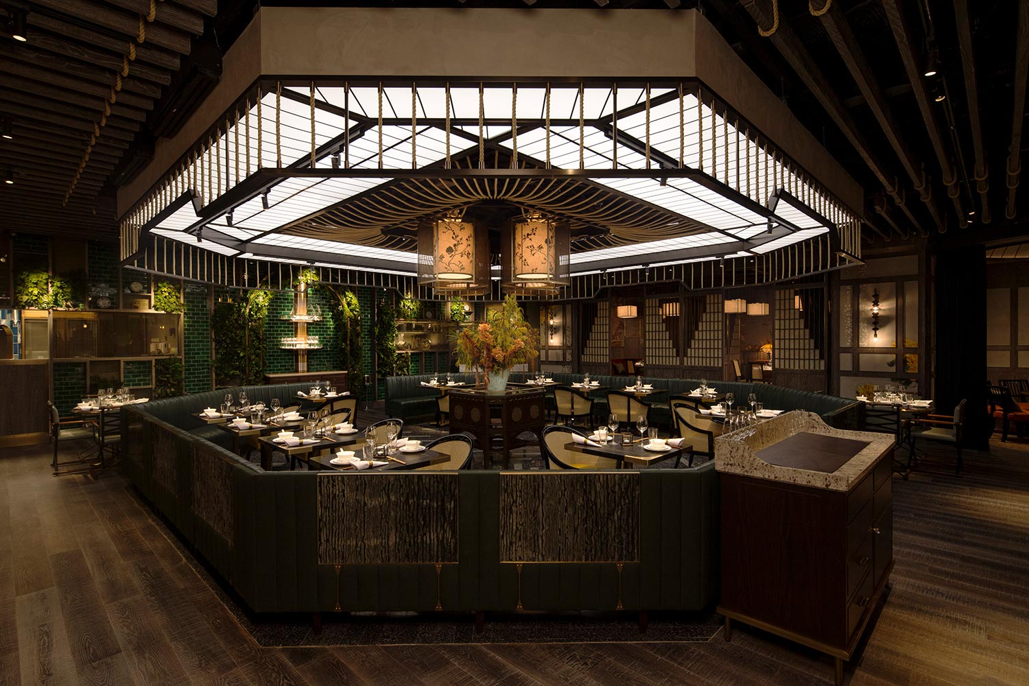 Mott 32 Finally Opens in Singapore